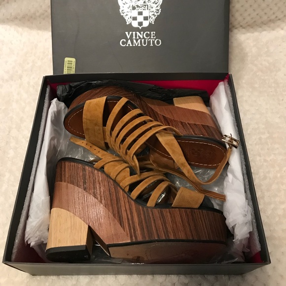 Vince Camuto - Picture 2 of 4